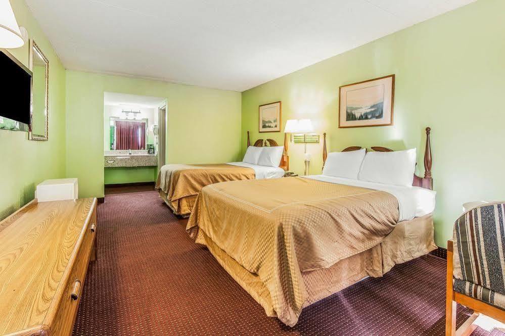 Rodeway Inn Renfro Valley Mount Vernon Eksteriør billede